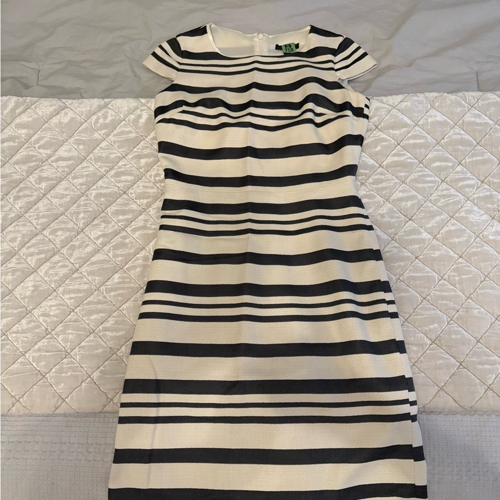 Chic Striped Black and White Sheath Dress